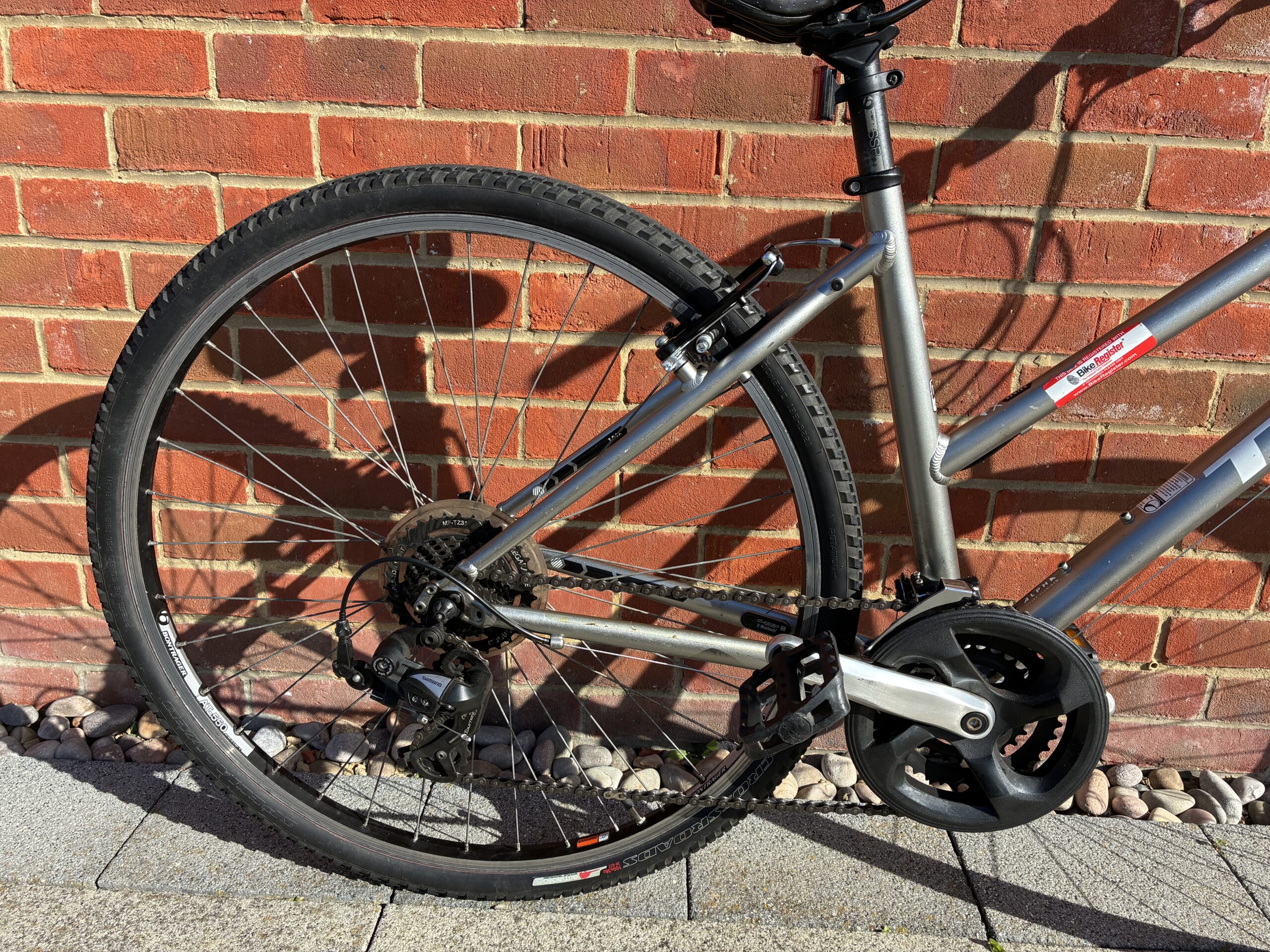 Trek Alpha 7.0 Step Through Bike - Image 2