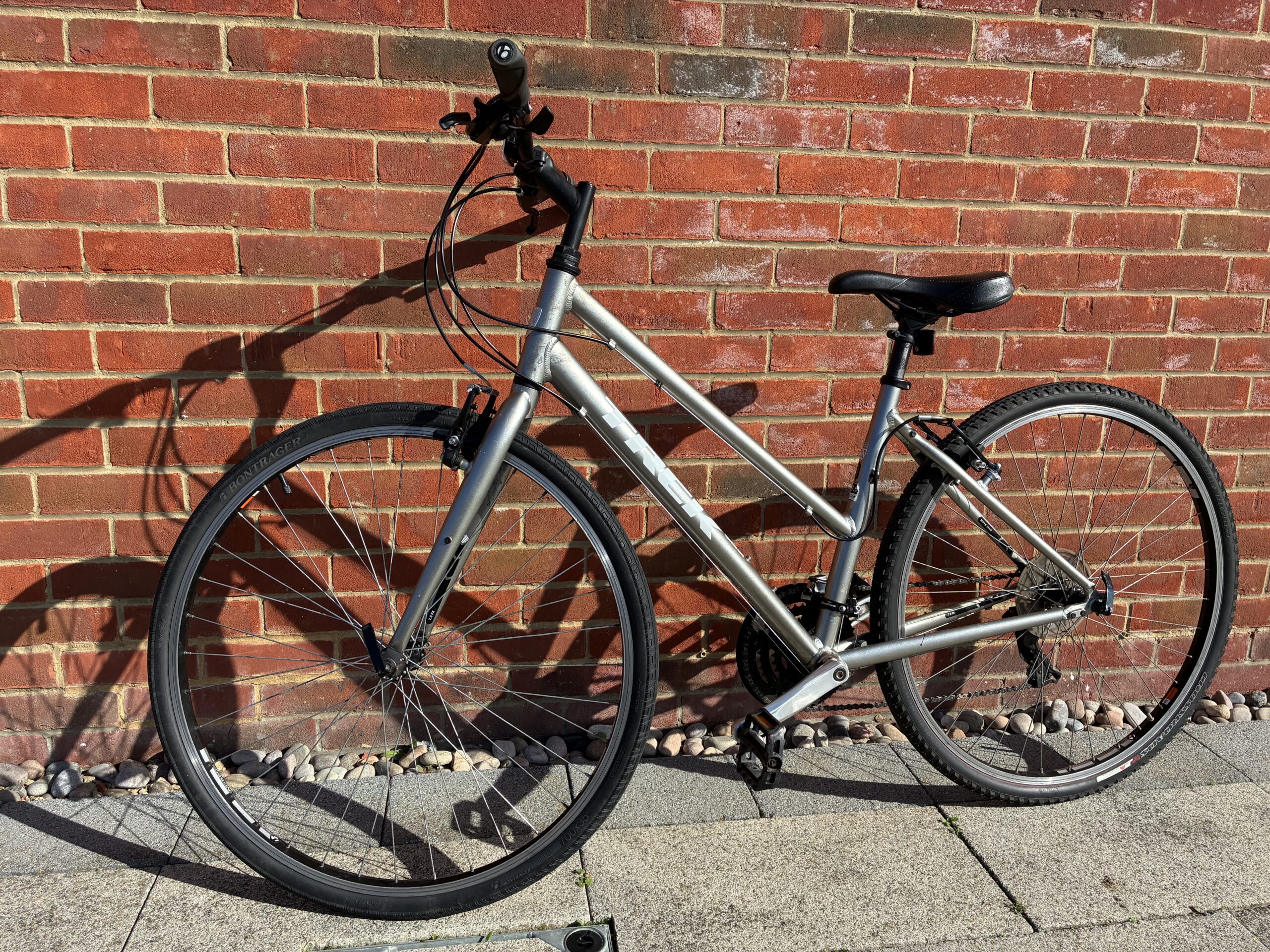 Trek Alpha 7.0 Step Through Bike - Image 3