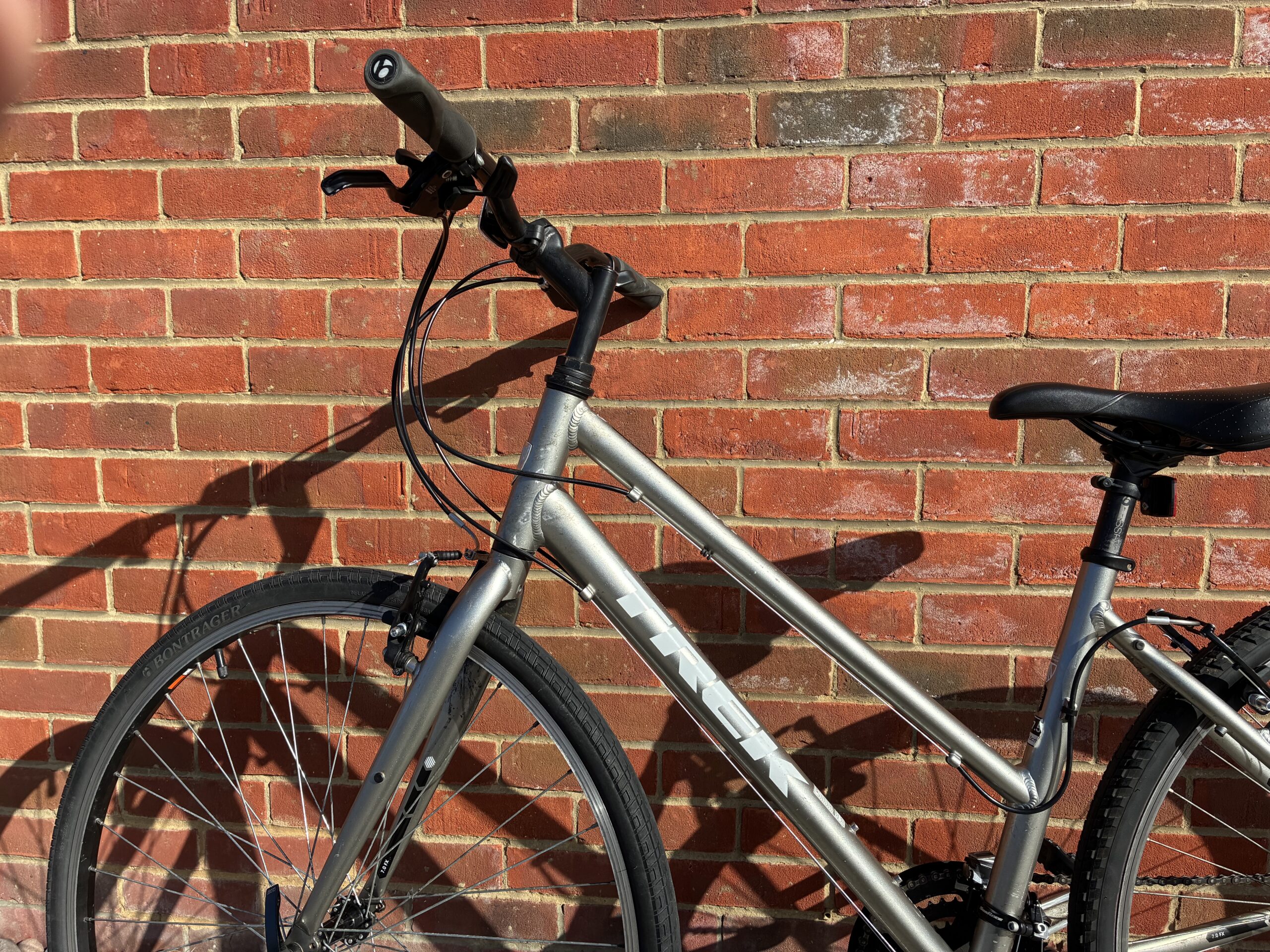 Trek Alpha 7.0 Step Through Bike - Image 4