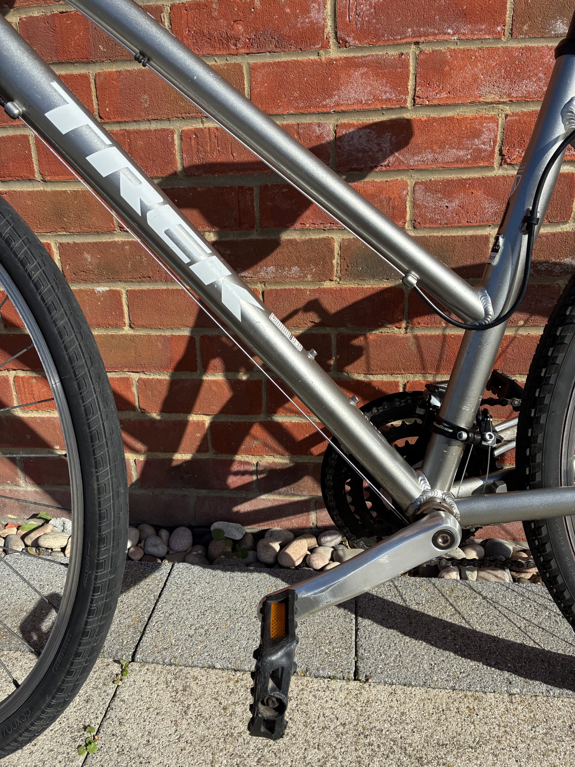 Trek Alpha 7.0 Step Through Bike - Image 5